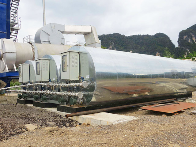 649d48f0be07e.jpg asphalt tank (2).jpg